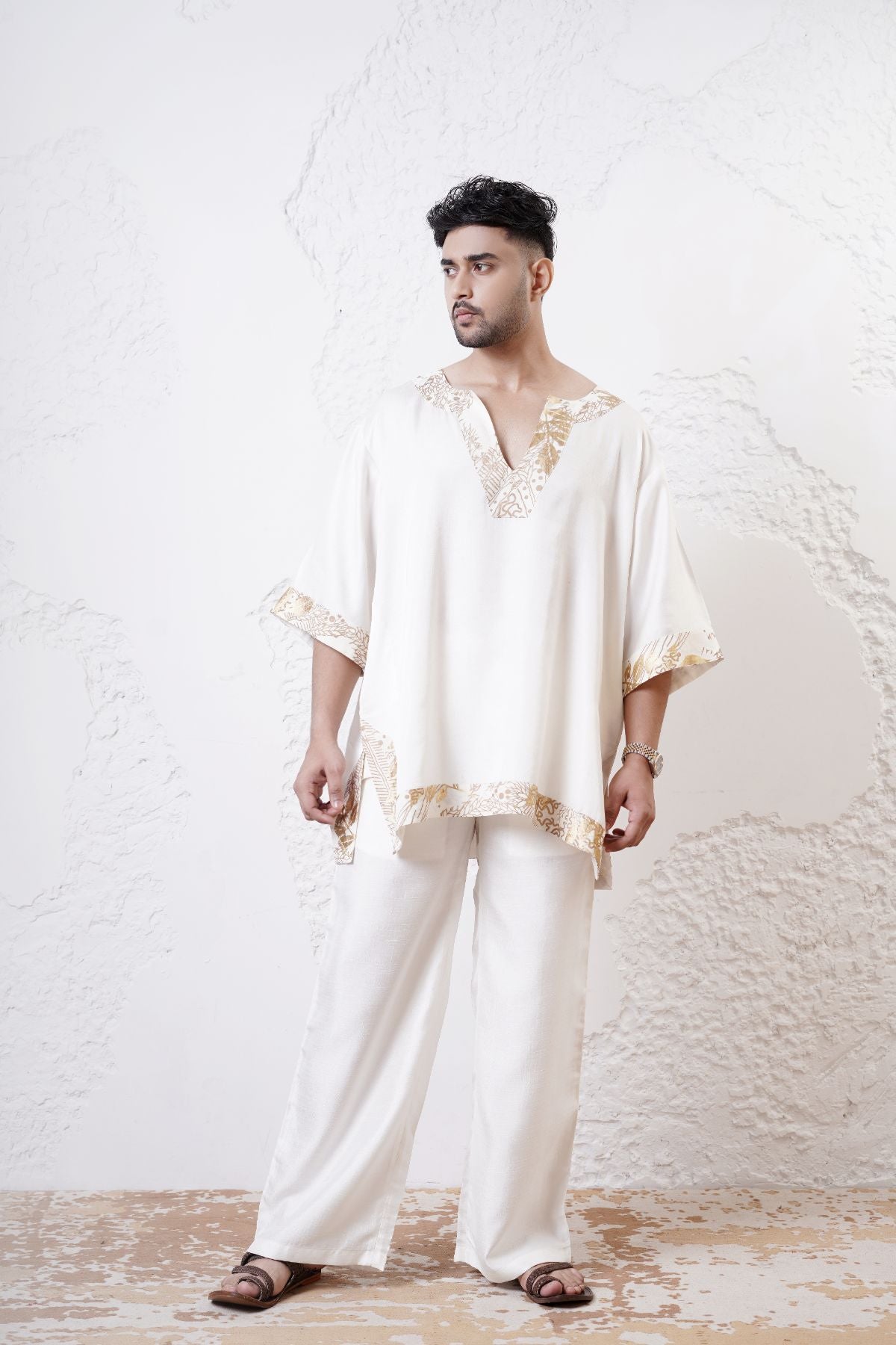 Kaftan Foil Kurta with Straight Fit Pants