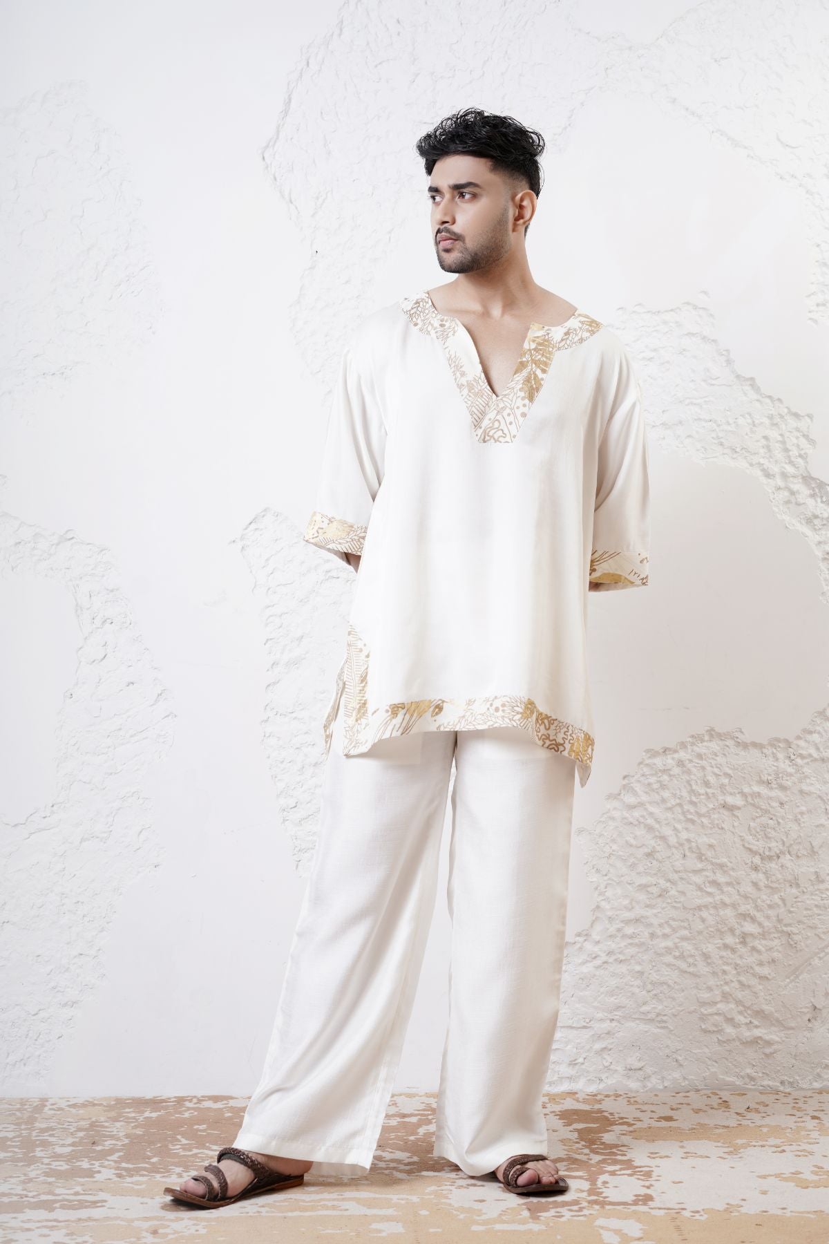 Kaftan Foil Kurta with Straight Fit Pants