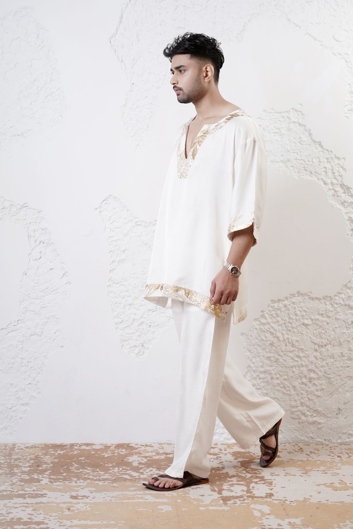 Kaftan Foil Kurta with Straight Fit Pants