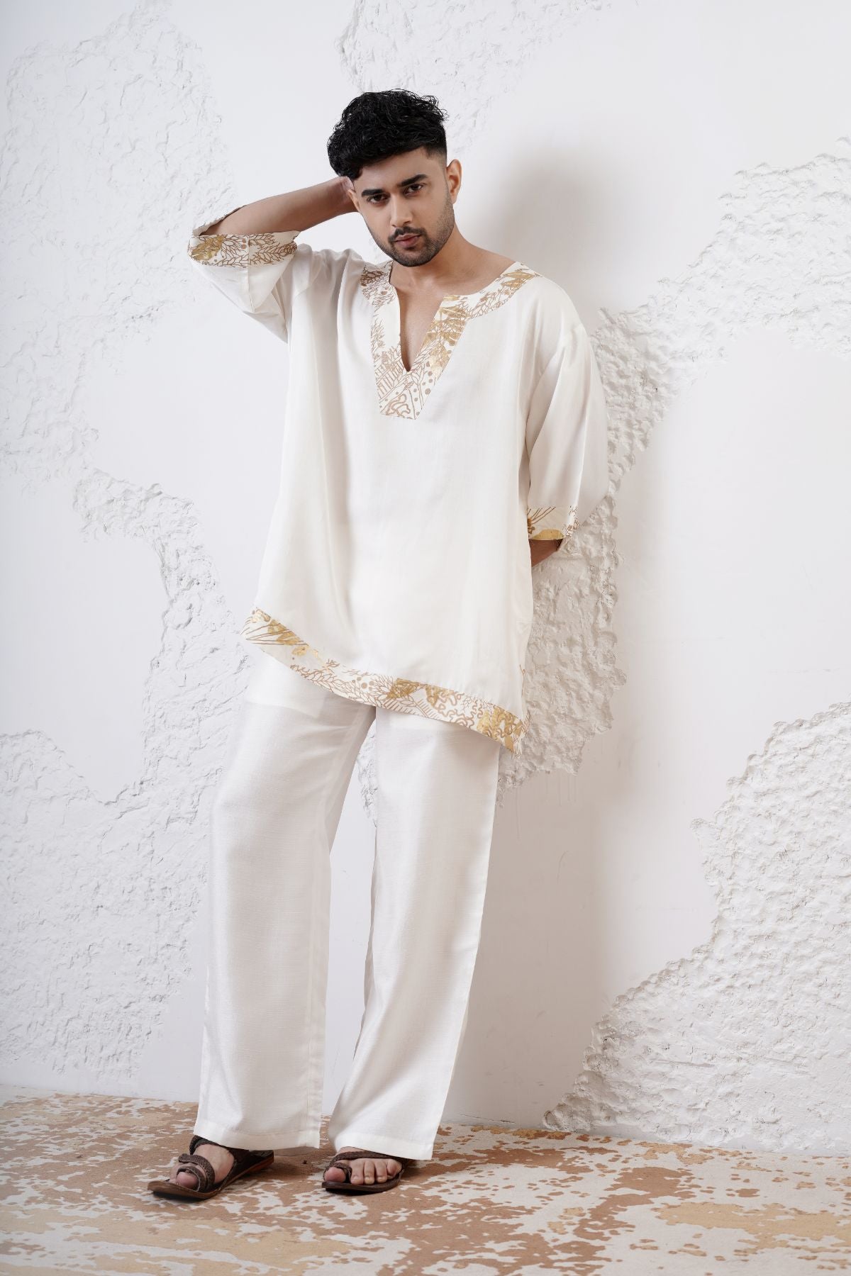 Kaftan Foil Kurta with Straight Fit Pants