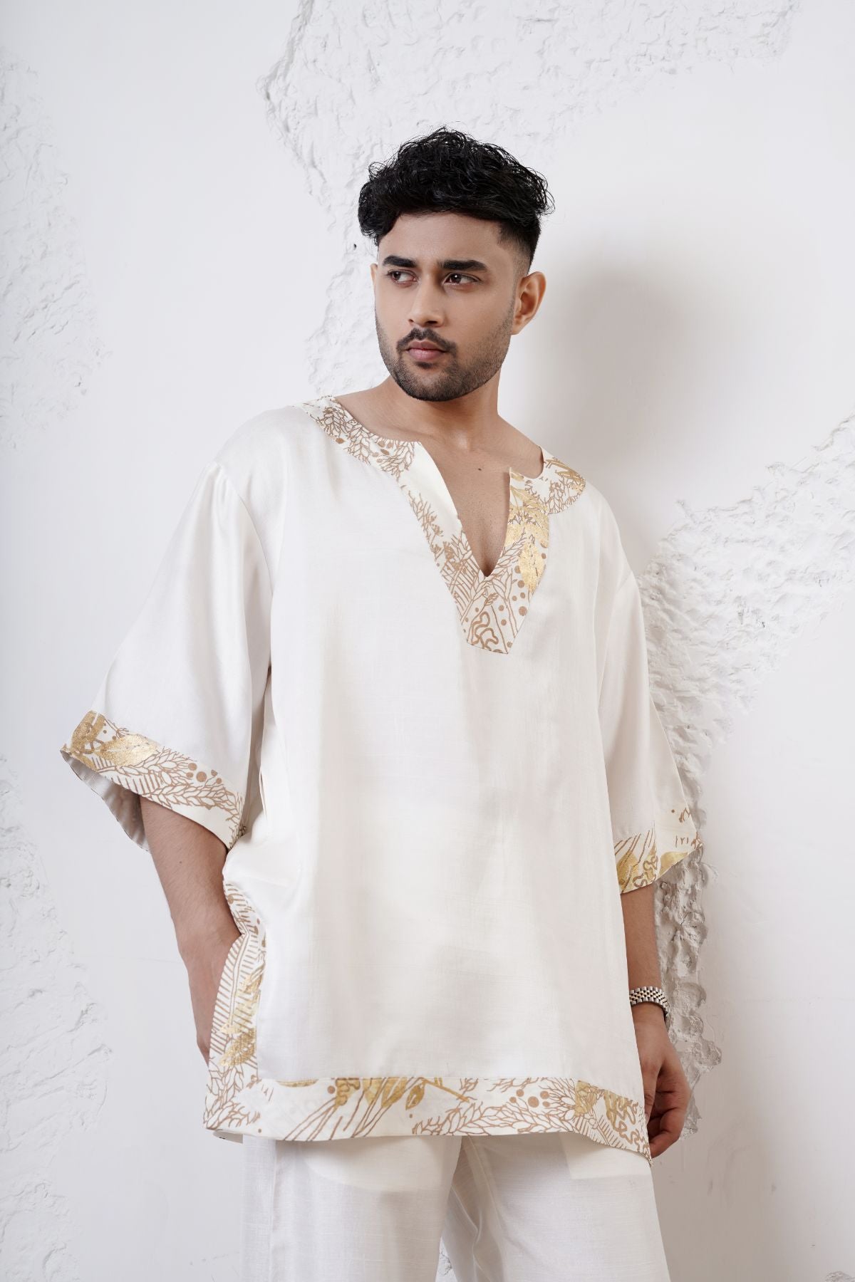Kaftan Foil Kurta with Straight Fit Pants