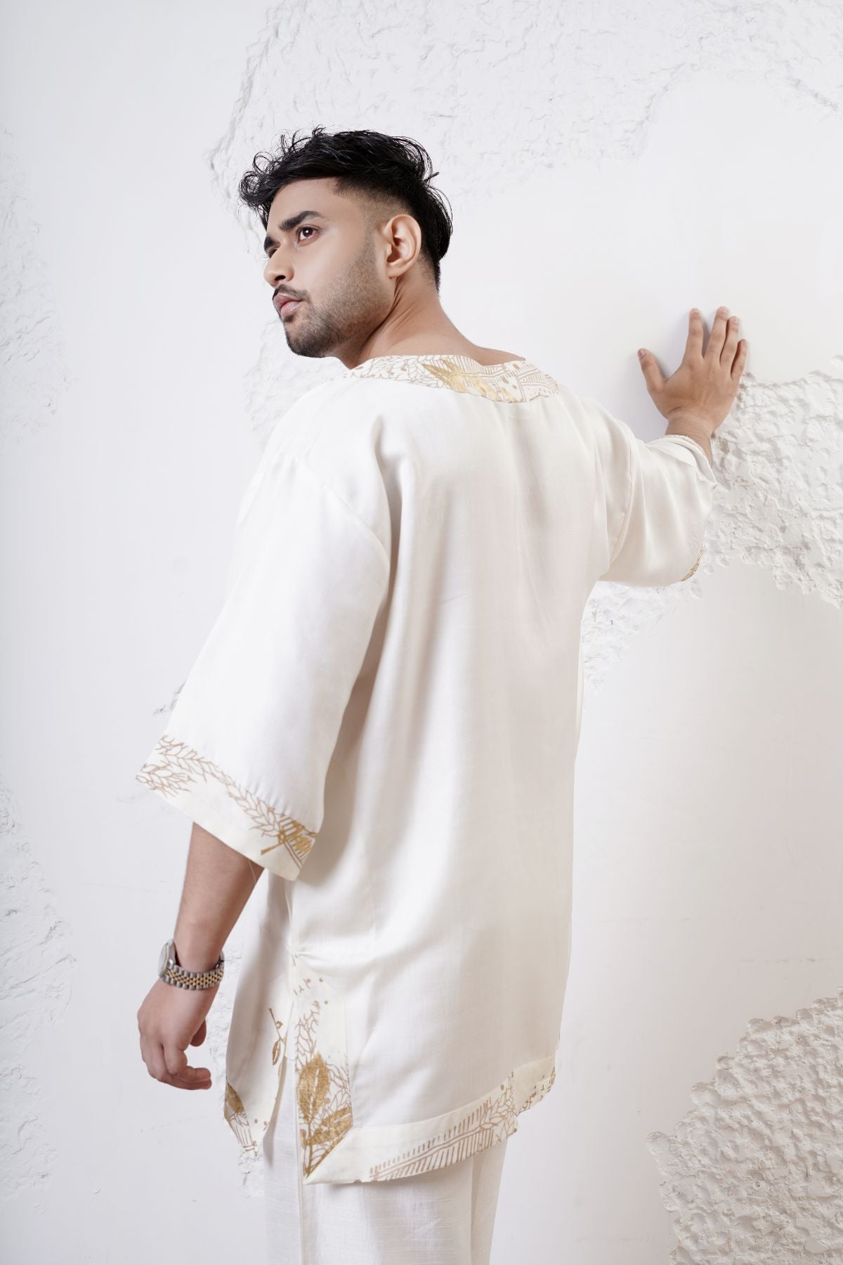 Kaftan Foil Kurta with Straight Fit Pants
