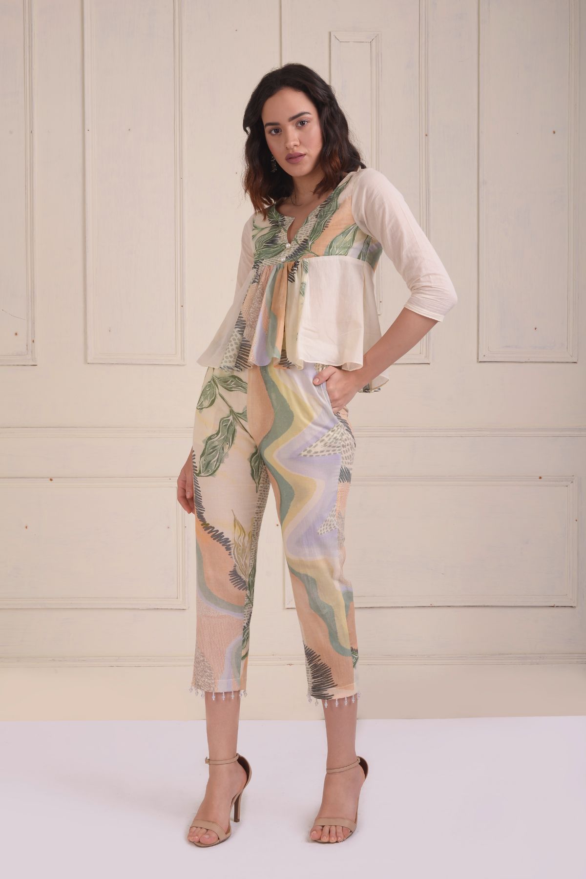 Print-and-solid frill top with pants