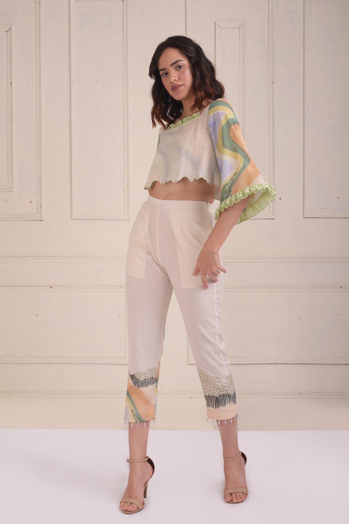 Print-and-solid scalloped A-line top with pants