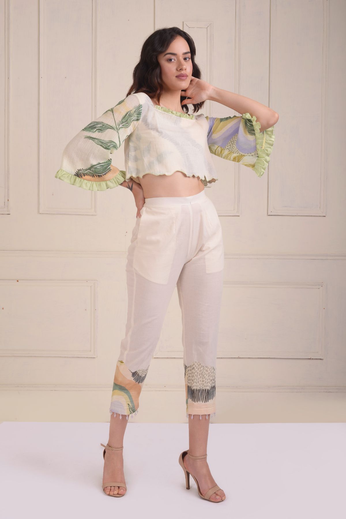 Print-and-solid scalloped A-line top with pants