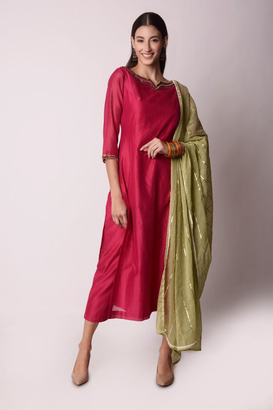 Chanderi Straight Kurta With Cropped Pants And Dupatta