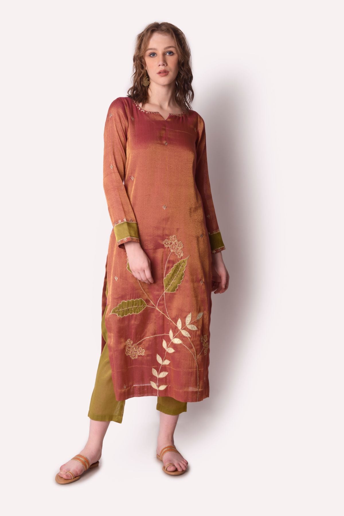 Patchwork Tissue Straight Kurta Paired With Cropped Pant Set