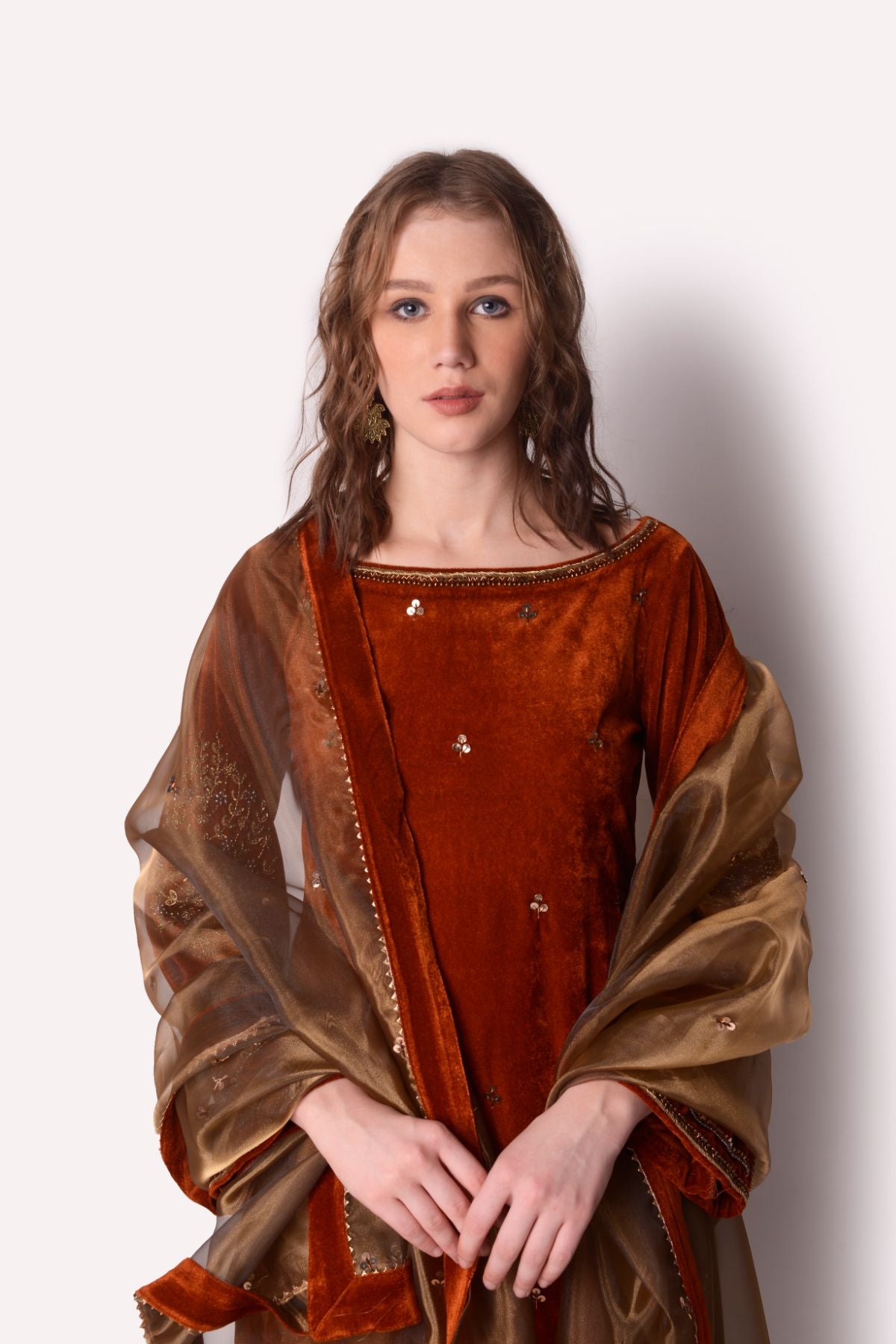 Embroidered Velvet Kurta Paired With Cropped Pants Set