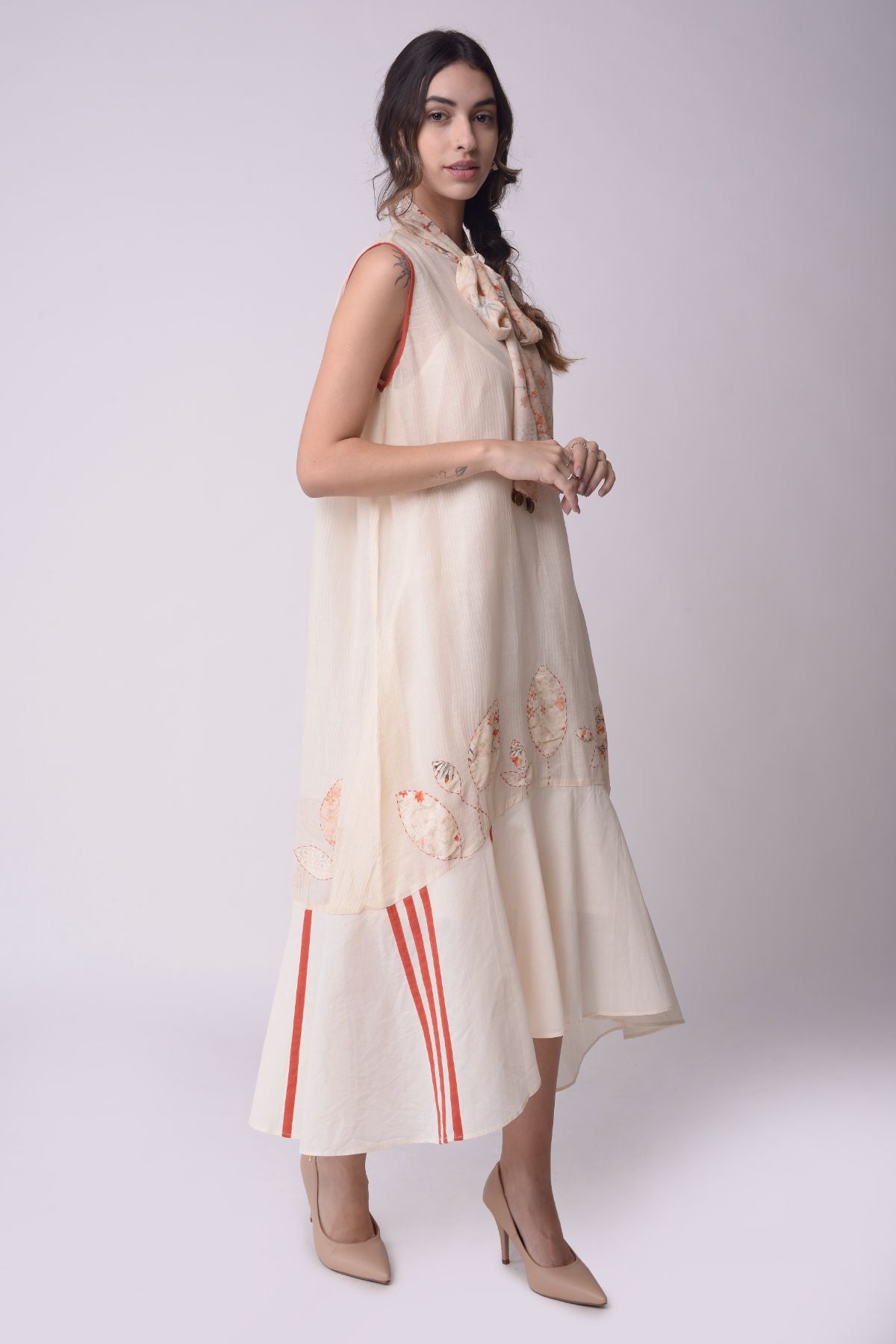 Appliqué A-line Dress With Printed Tie