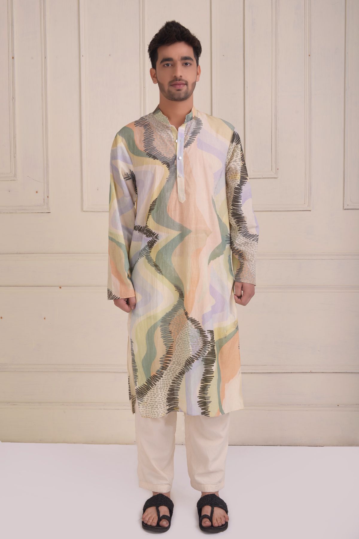 Printed kurta with straight pants