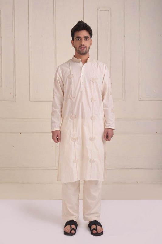 Dori embroidered kurta with straight pants