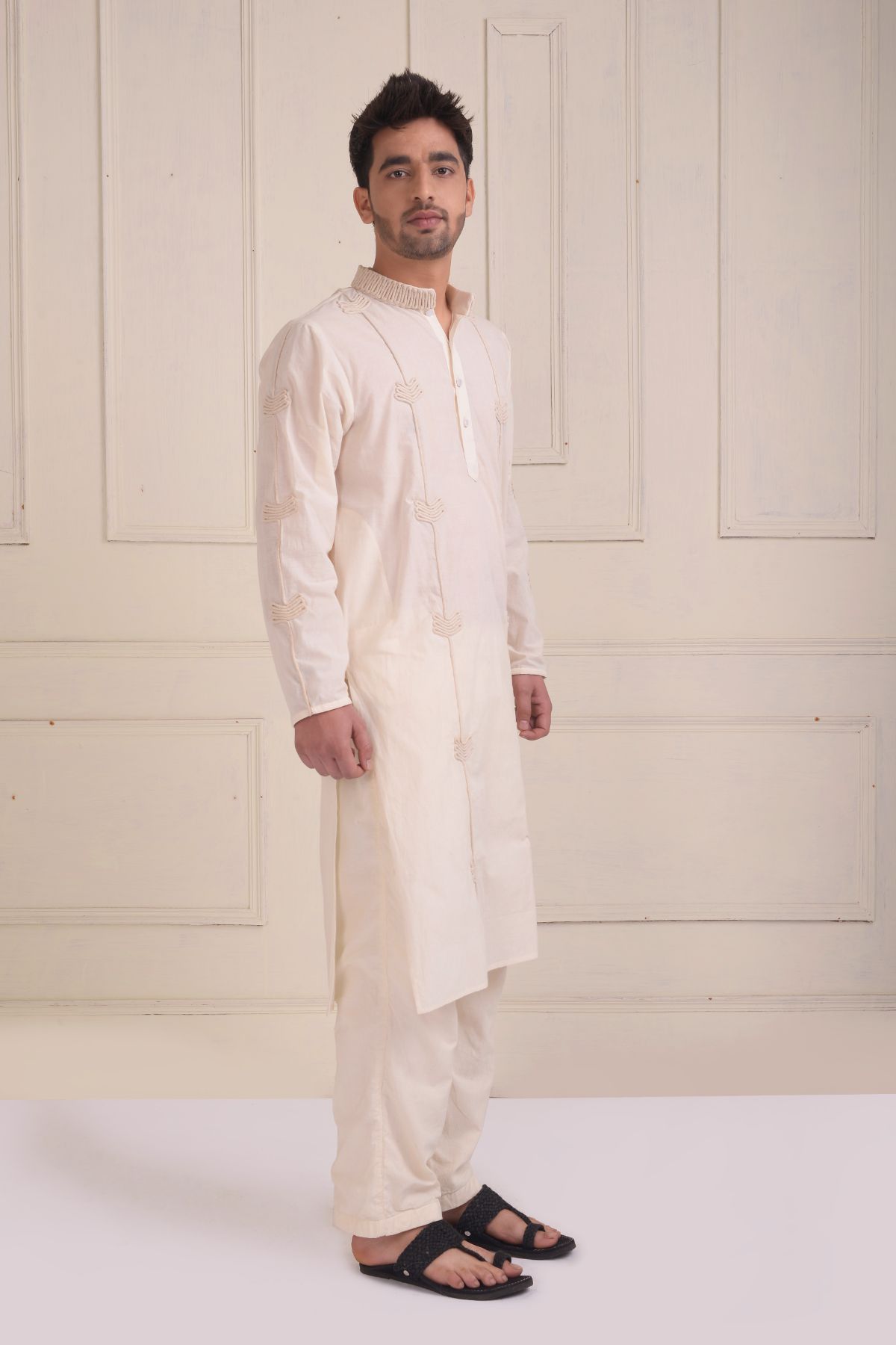Dori embroidered kurta with straight pants