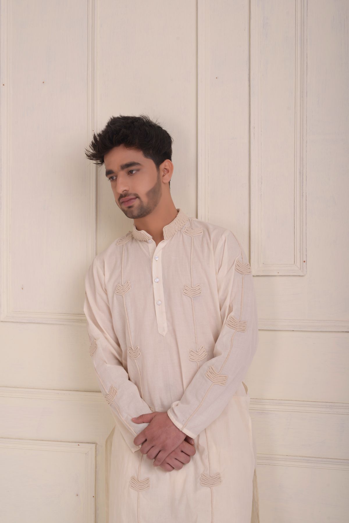 Dori embroidered kurta with straight pants