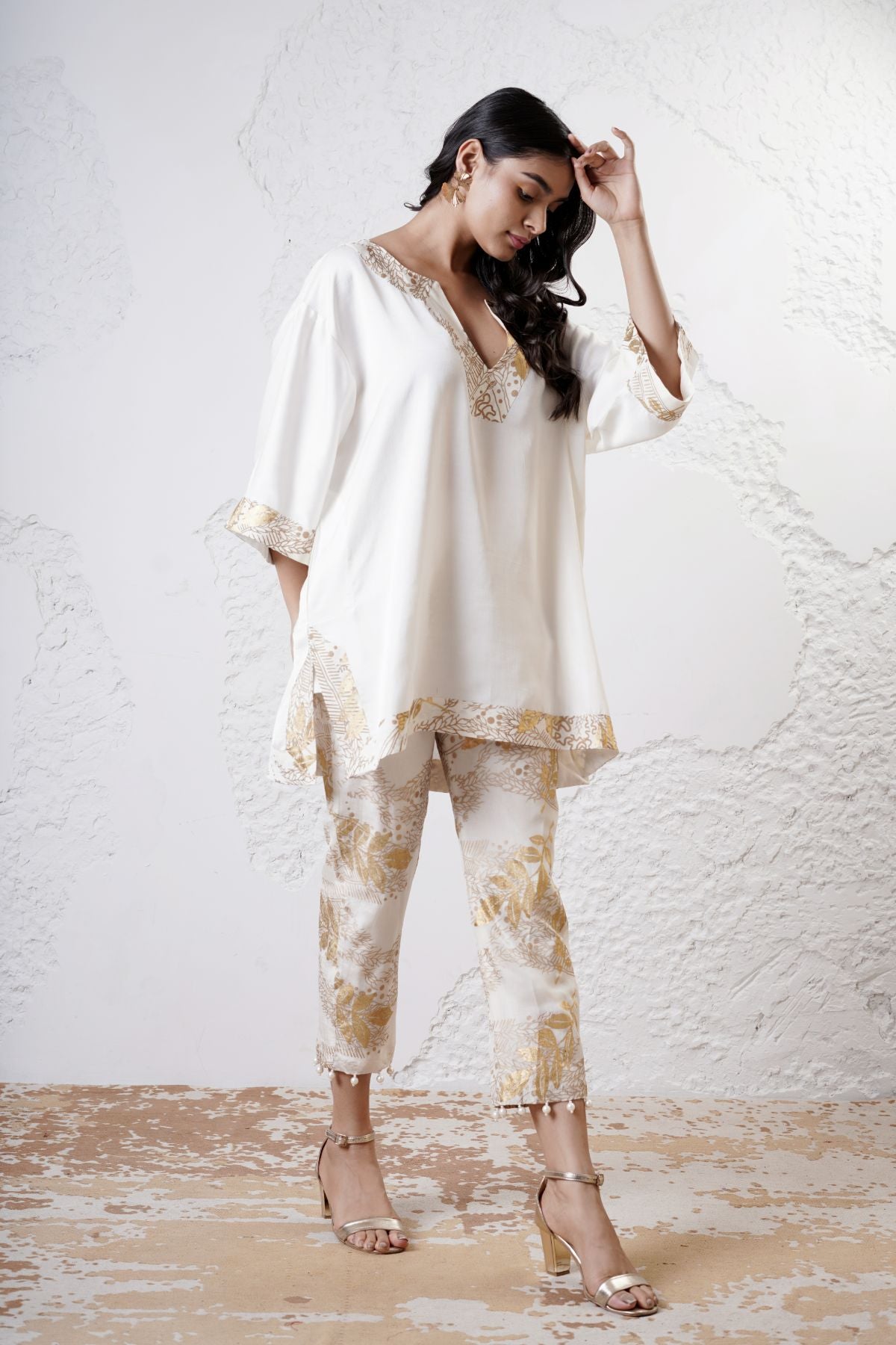 Kaftan Kurta with Foil Cropped Pants