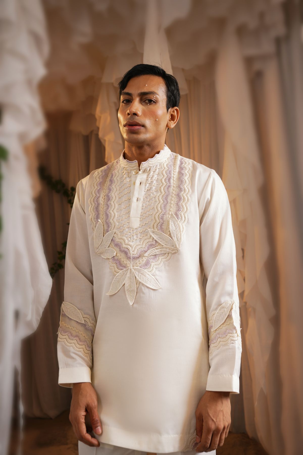 Embroidered Scaklloped Yoke Kurta With Straight Pants