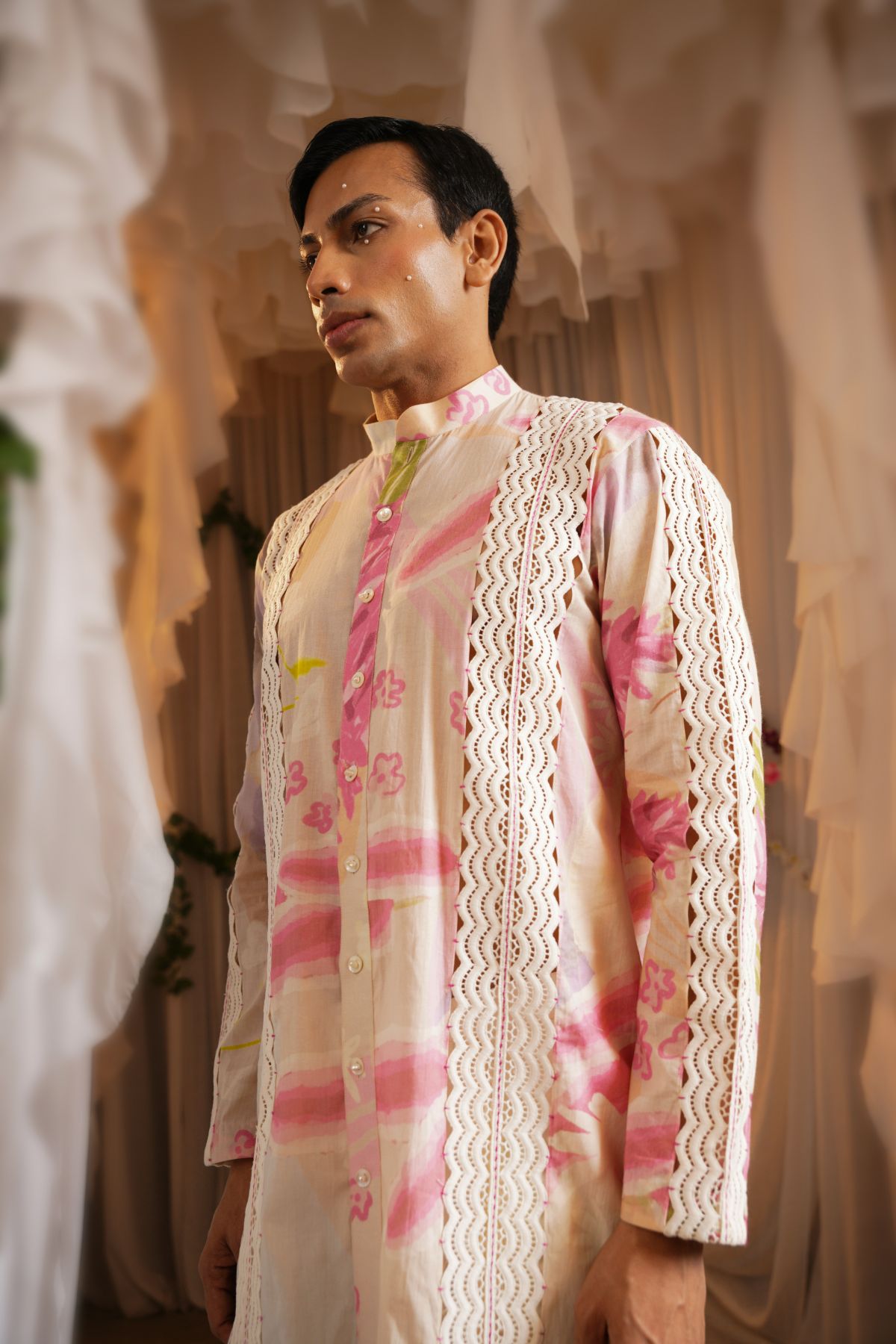 Scalloped Lace Stripe Valley Kurta With Fringe Pants