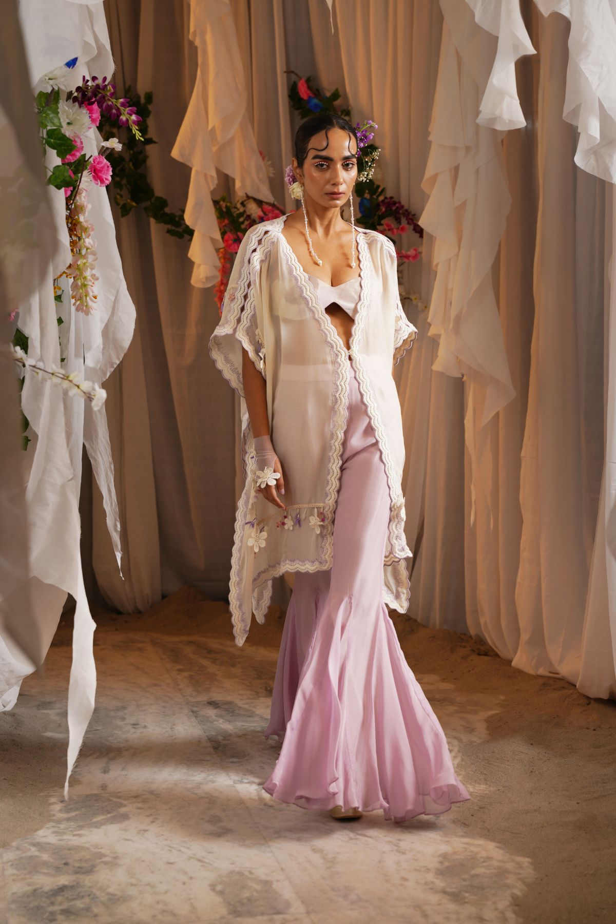 Scalloped Floret  Kaftan Wiyh Godet Sharar And A Printed Bustier