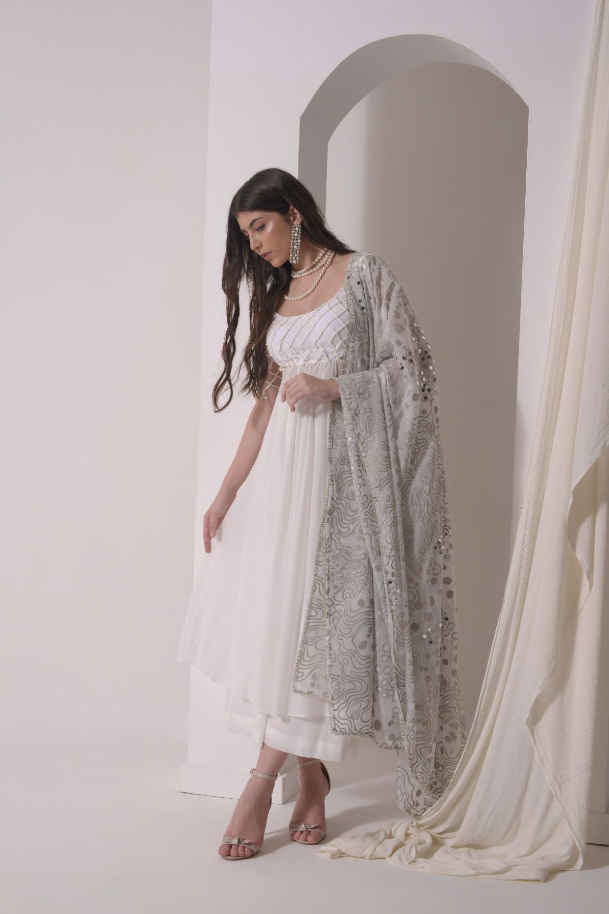 Corded Jaal kurta with A-line pants and foil dupatta