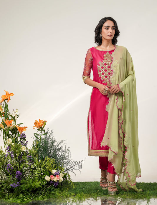 FUCHSIA GARDEN KURTA SET
