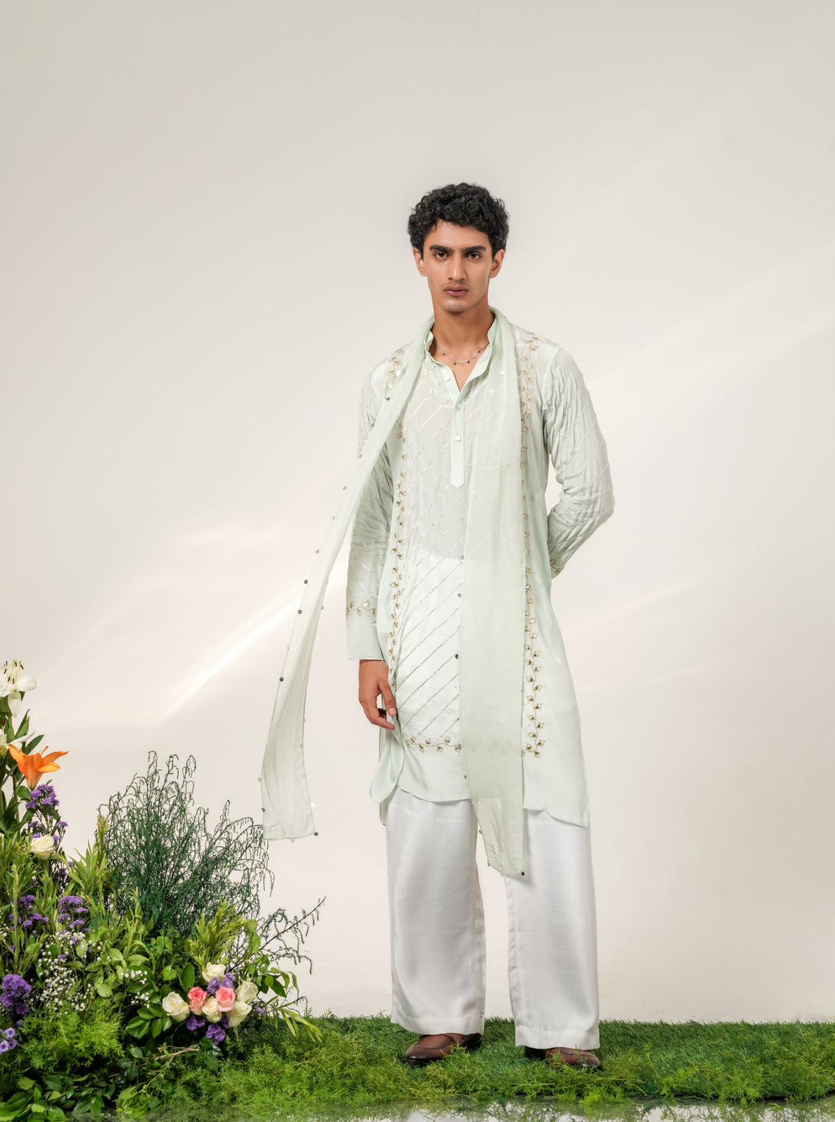 VICTORIAN GLEAM KURTA SET