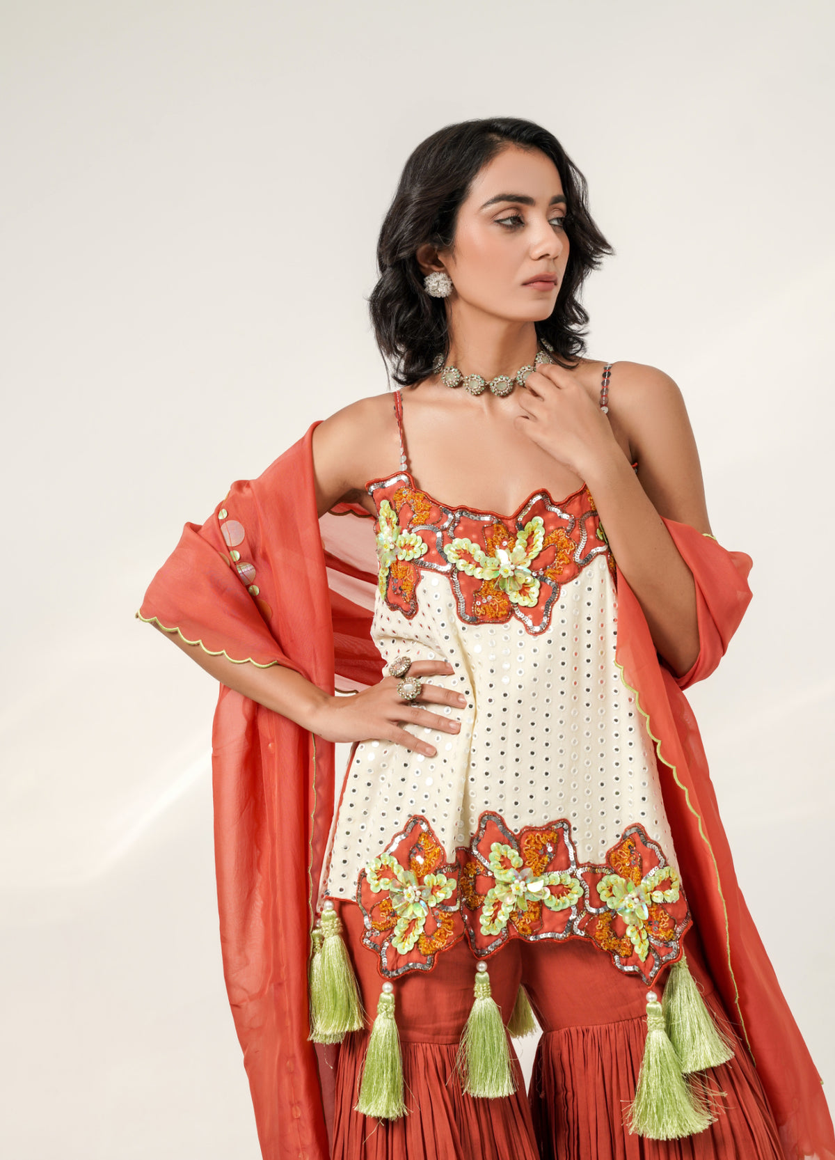 FLORET TASSEL SHARARA SET