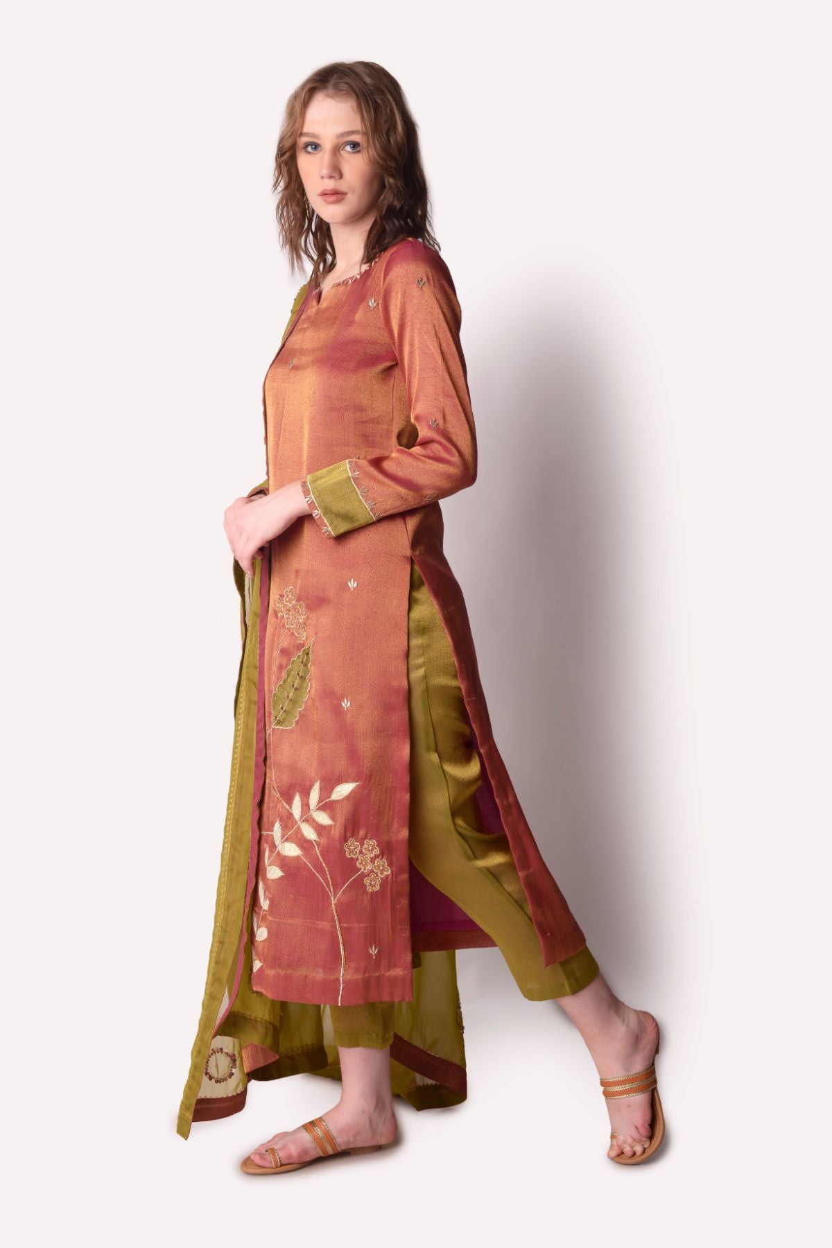 Patchwork Tissue Straight Kurta Paired With Cropped Pant Set