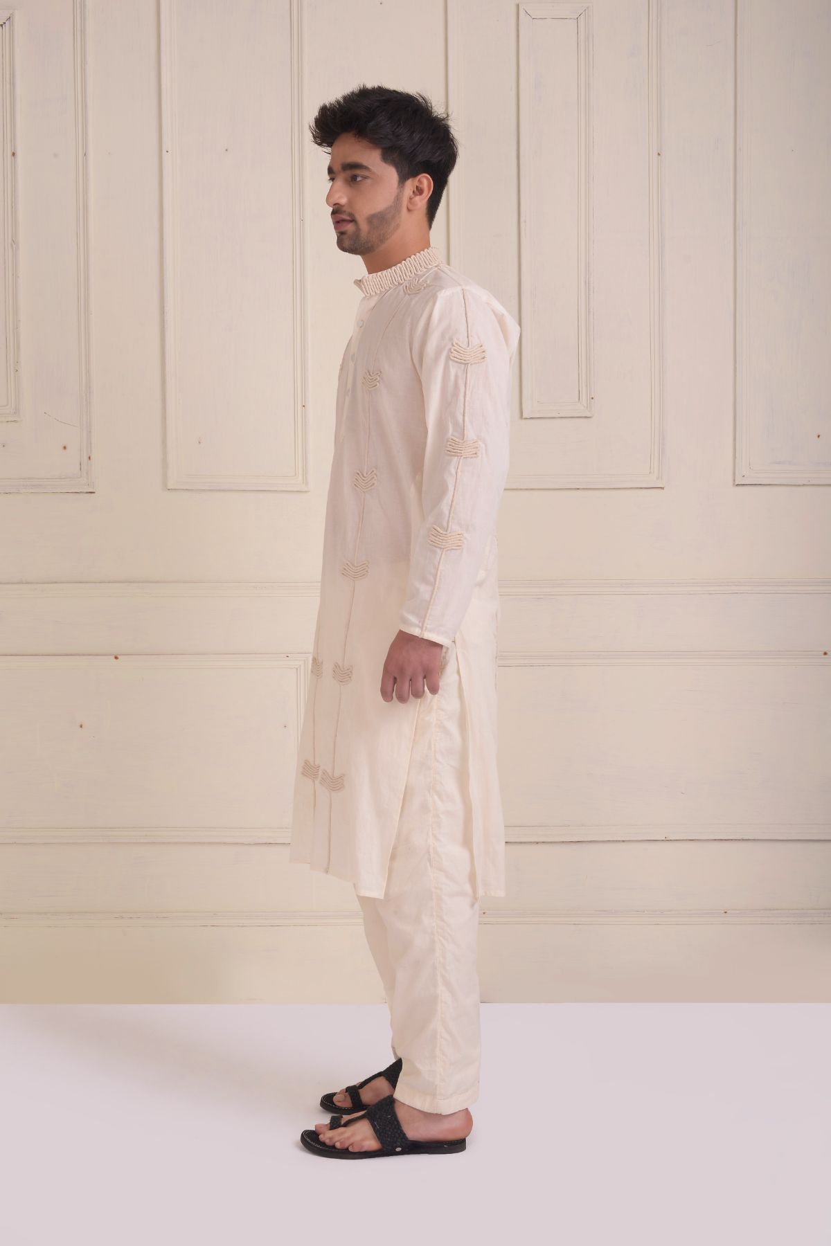 Dori embroidered kurta with straight pants
